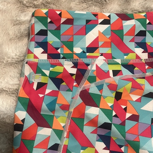 Fabletics active shorts | Multicolor - Picture 2 of 3